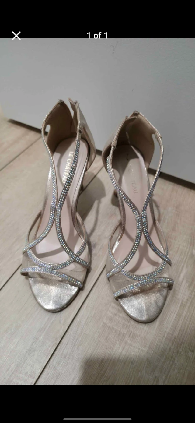 Le Chateau Gold Heels
