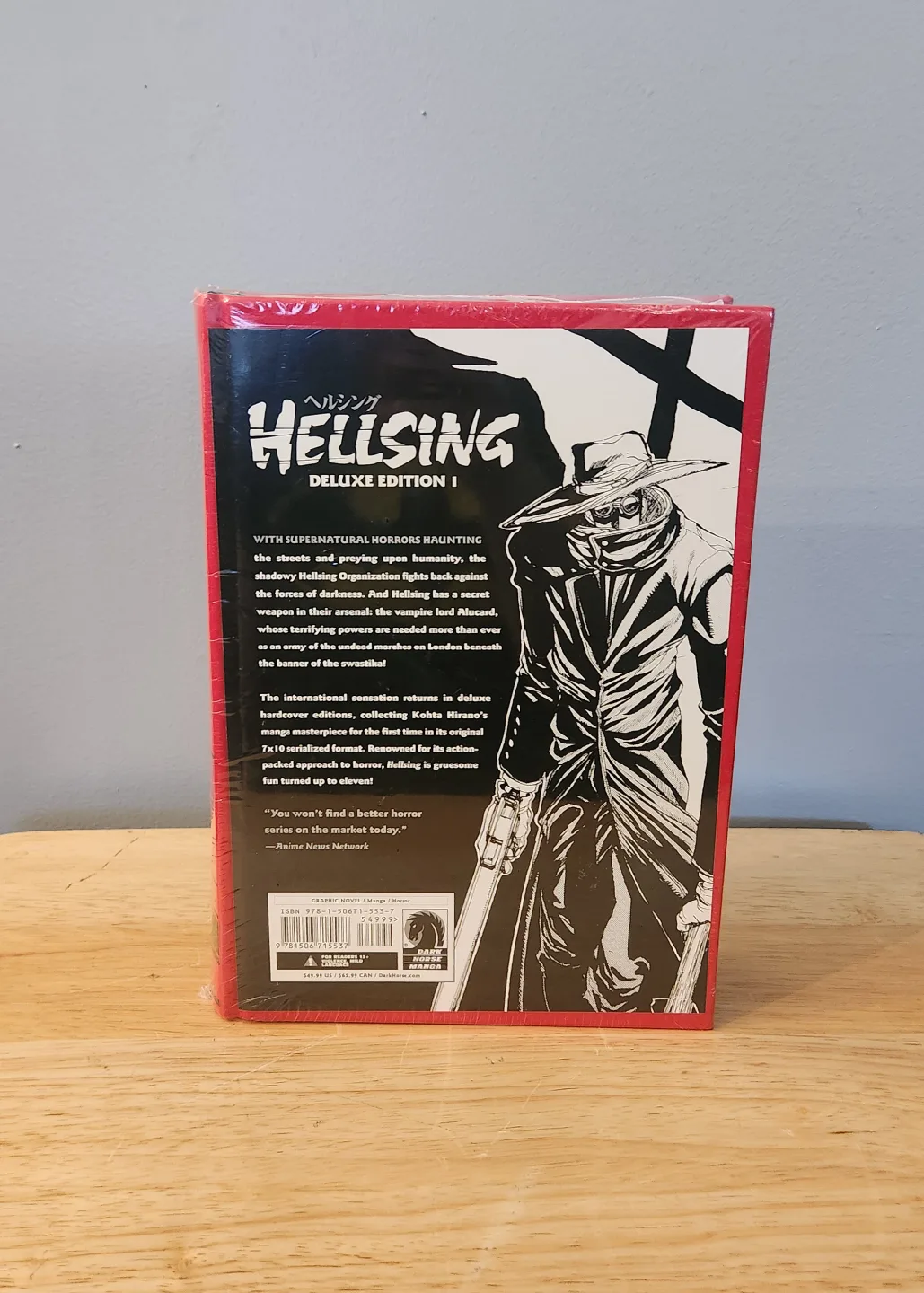 New Hellsing Deluxe Edition Volume 1 Manga image indicator(3)