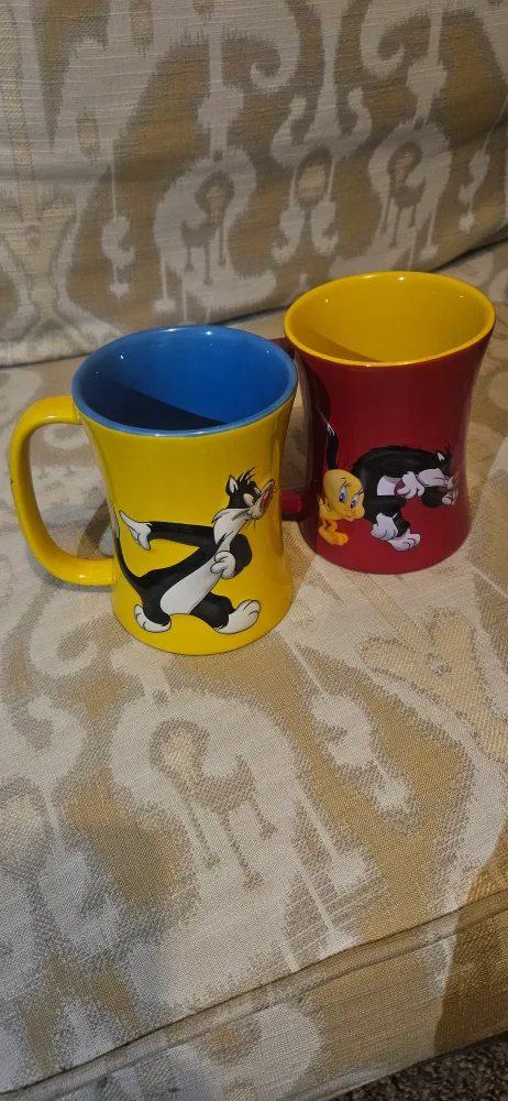 Sylvester and Tweety Warner Bros. Mugs - Set of 2 image indicator(2)