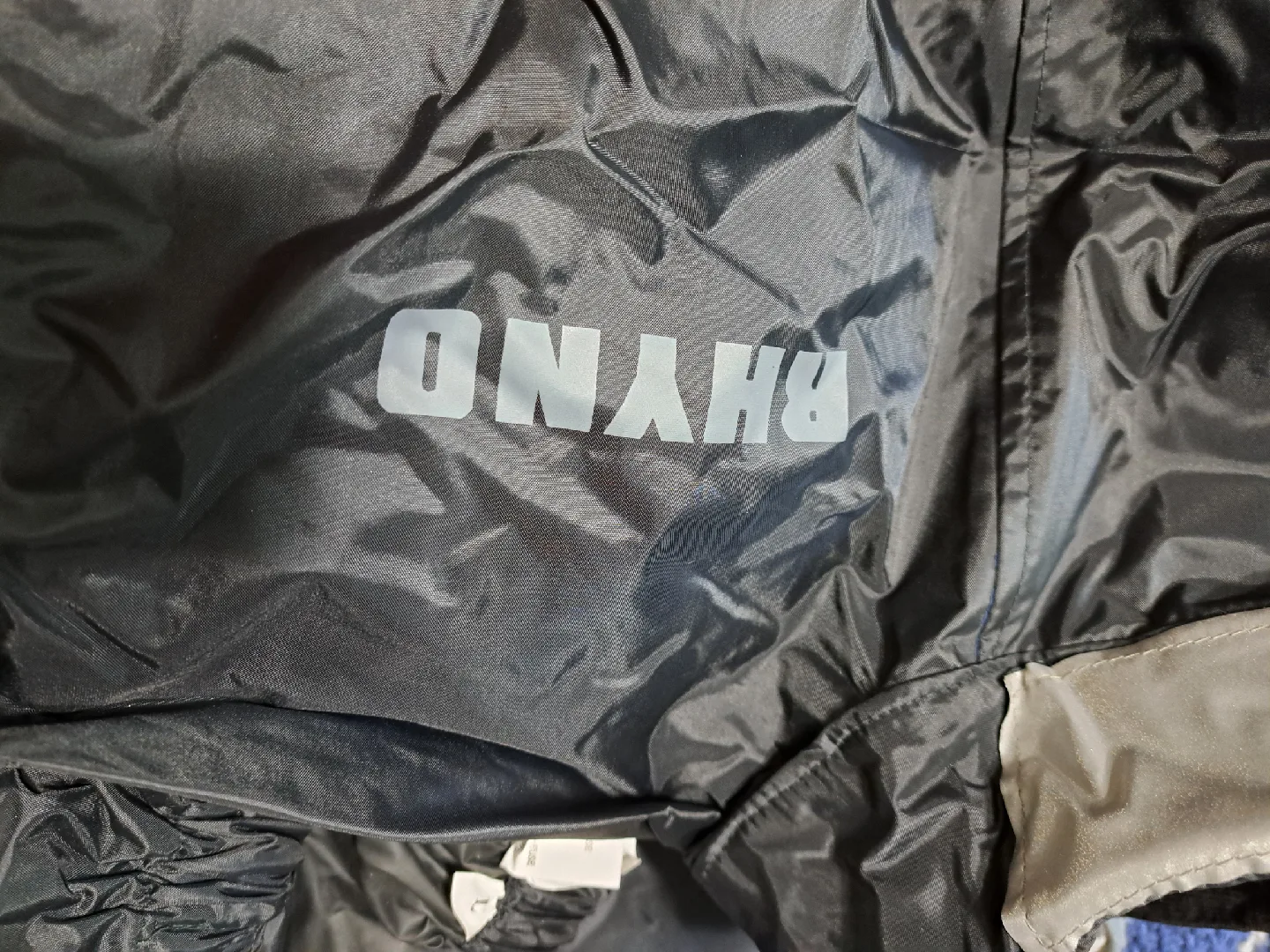 'Rhyno' Motorcycle Rain Suit - Jacket & Pants - Size small image indicator(4)