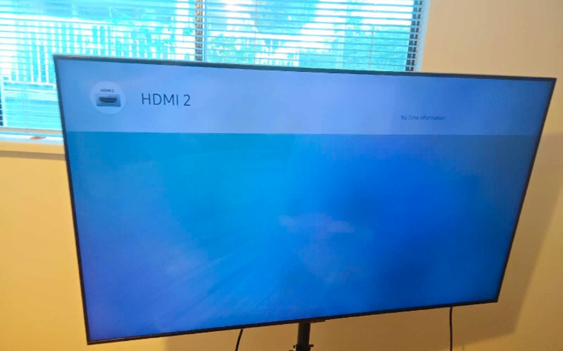 Moving sale Samsung 50” Display with stand
