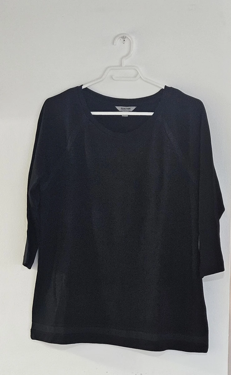Kenneth Cole long sleeve knit size large