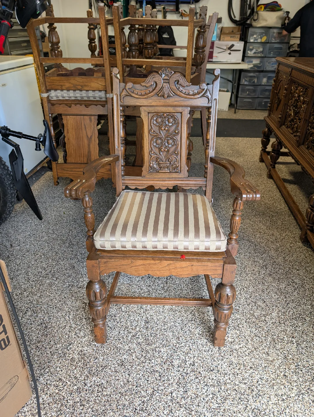 Antique Oak China Cabinet and Dining Table and 6 Chairs image indicator(3)