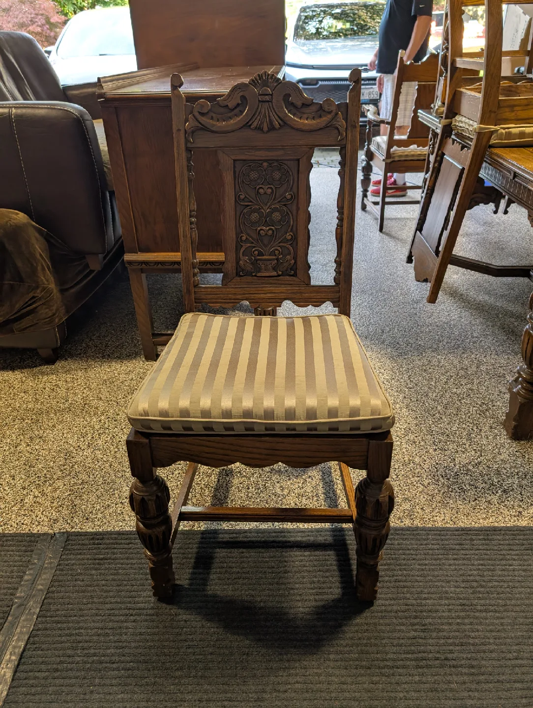 Antique Oak China Cabinet and Dining Table and 6 Chairs image indicator(4)