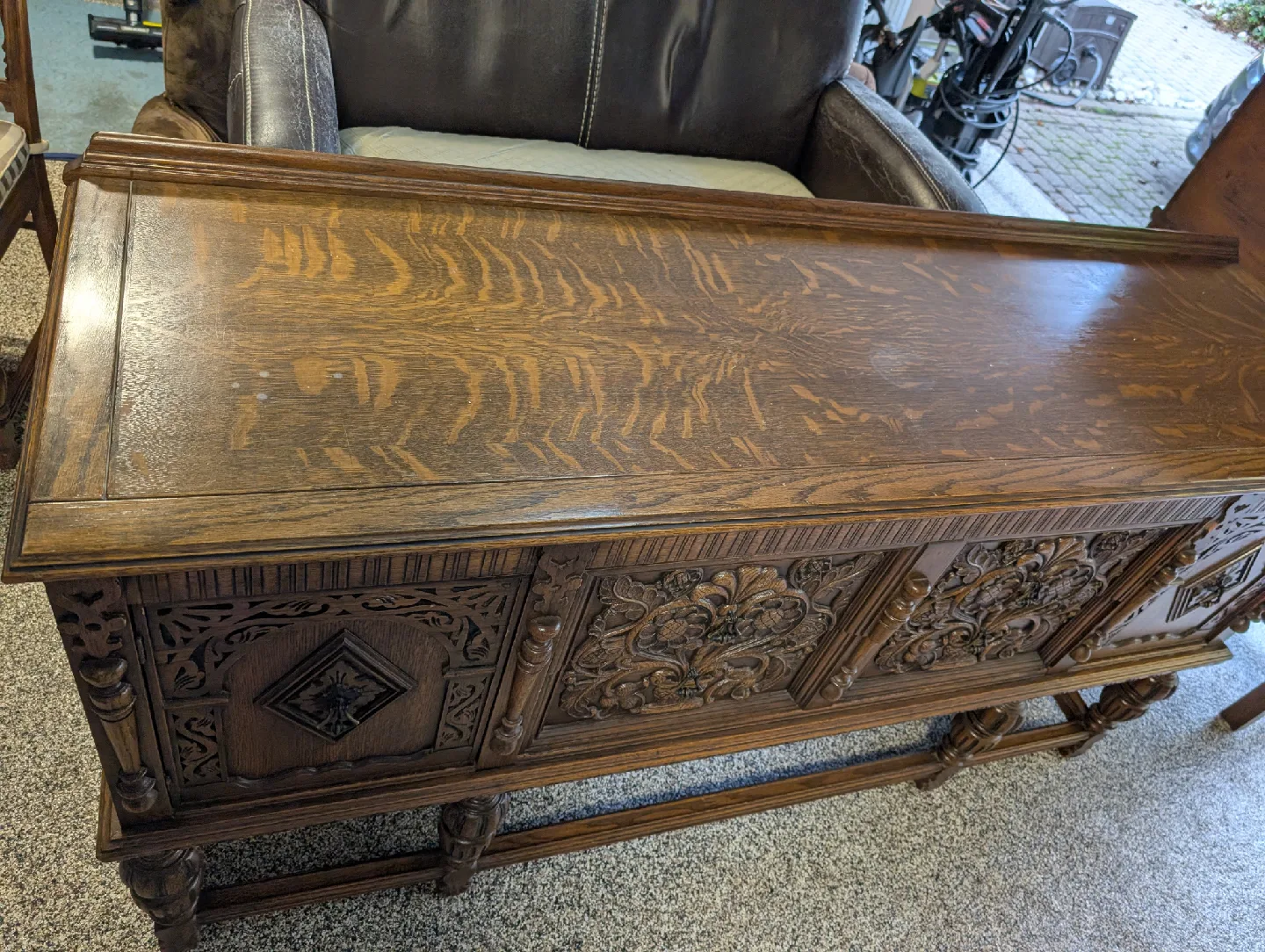 Antique Oak China Cabinet and Dining Table and 6 Chairs image indicator(5)