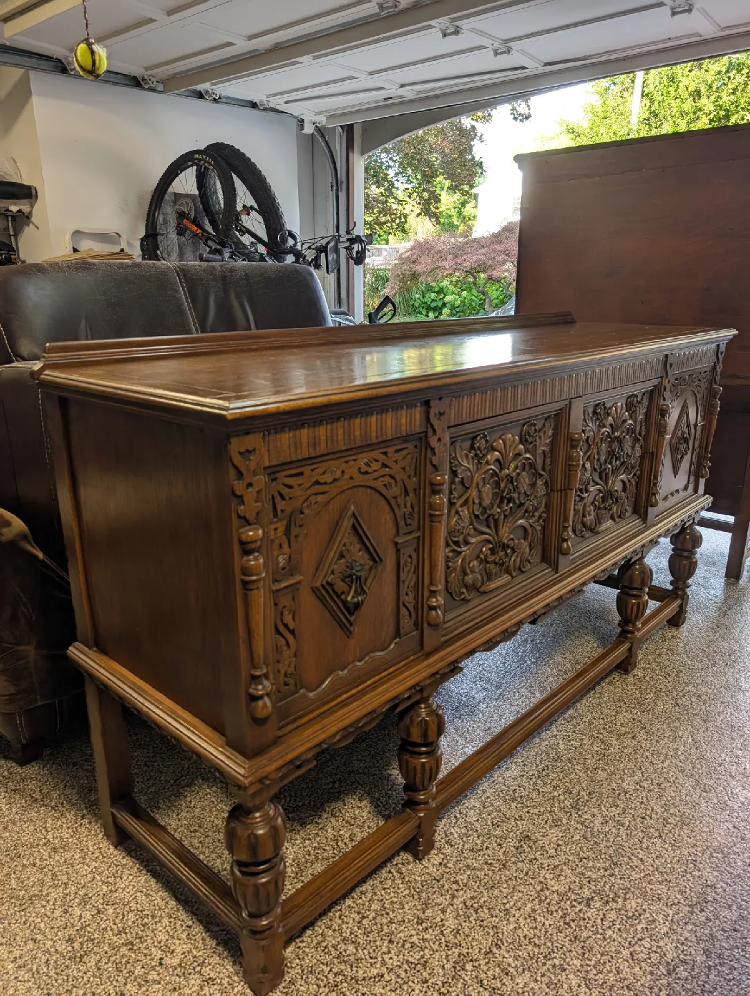 Antique Oak China Cabinet and Dining Table and 6 Chairs image indicator(6)