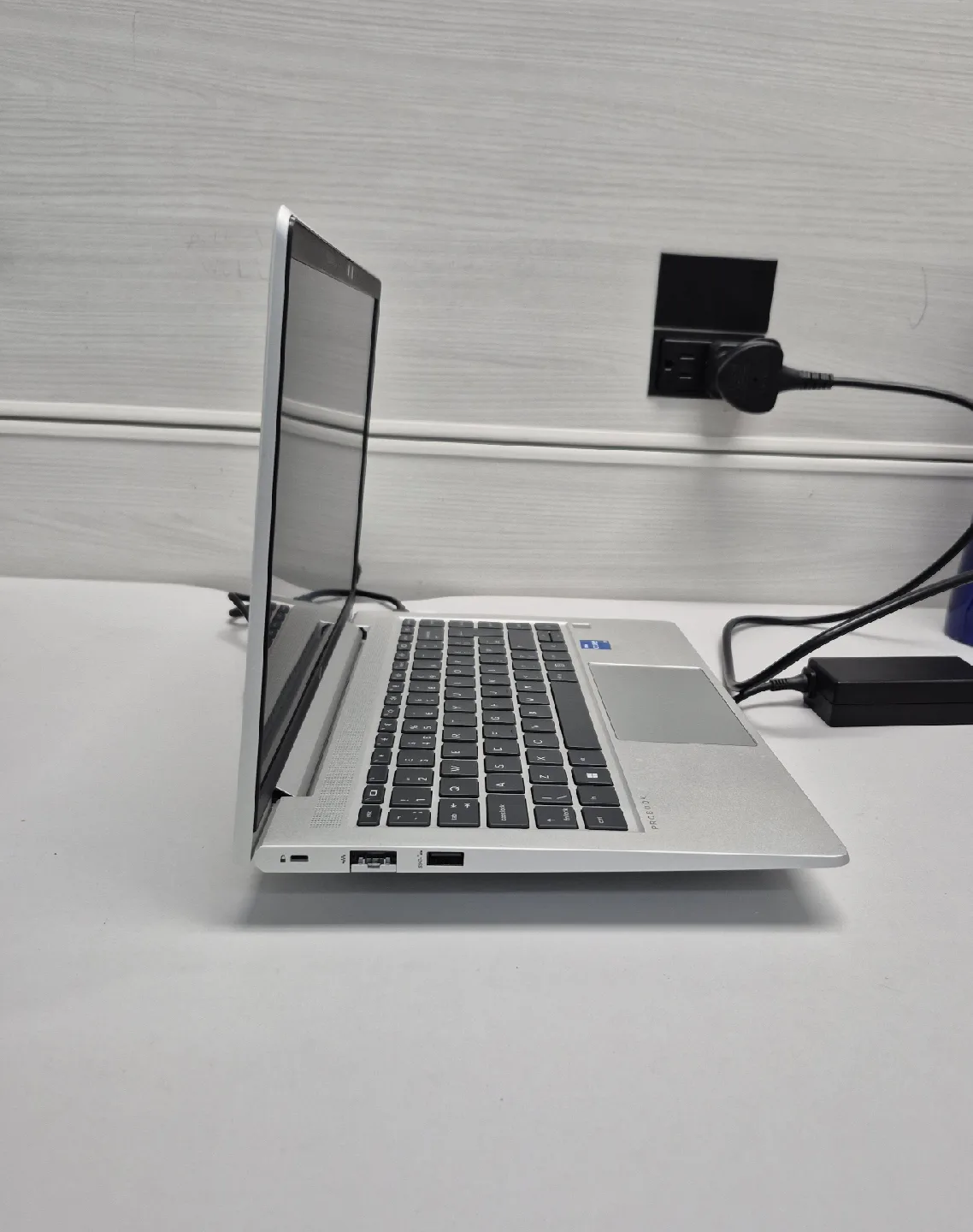 HP ProBook 440 inch G9 Notebook PC image indicator(2)