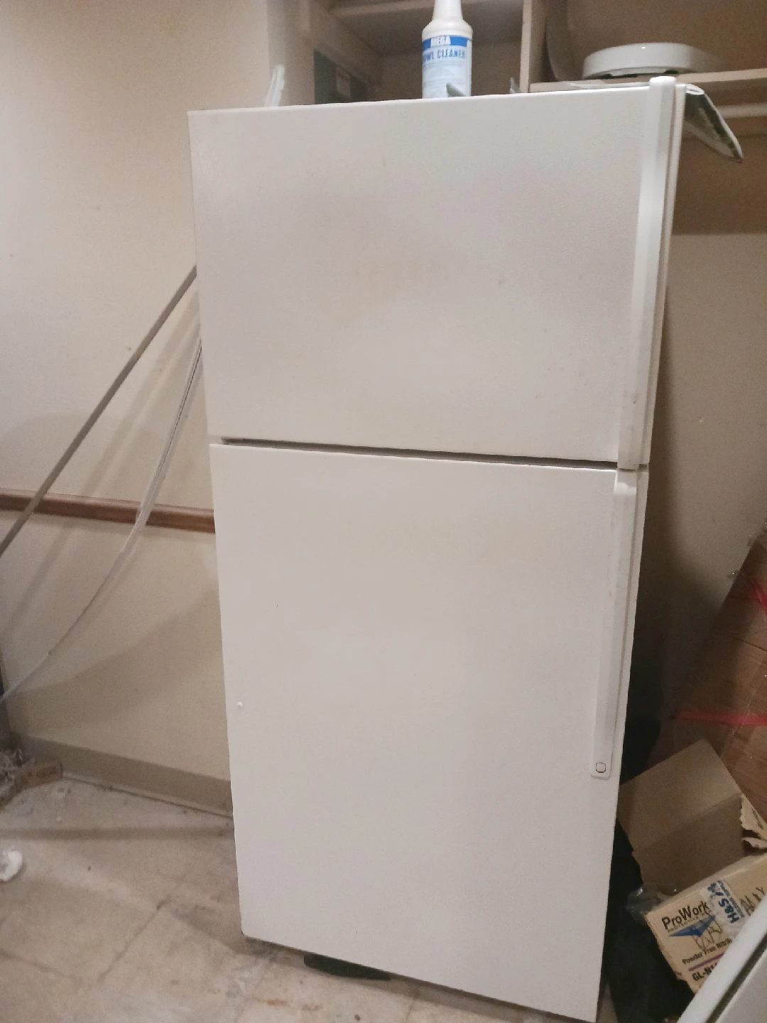 White Refrigerator 5.5 ft