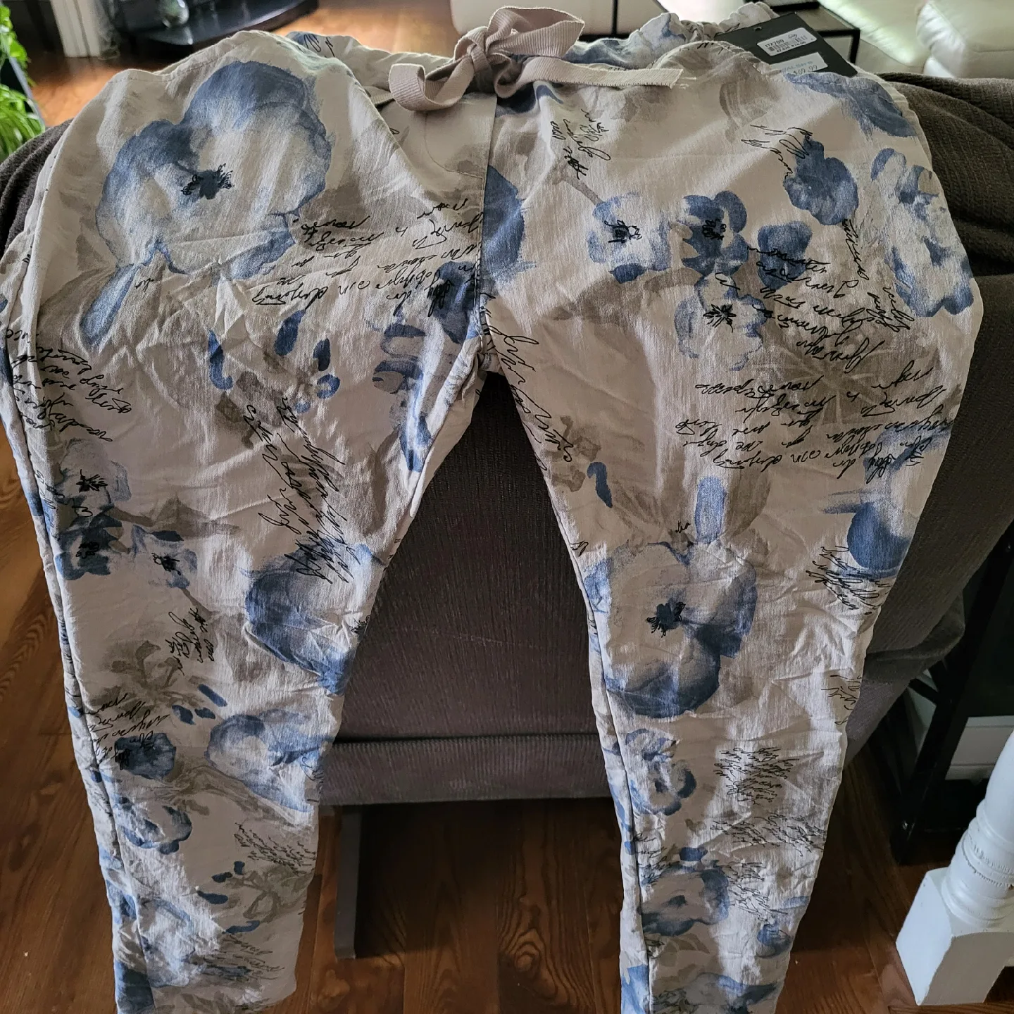 Floral Print Pants - Size S/M image indicator(2)