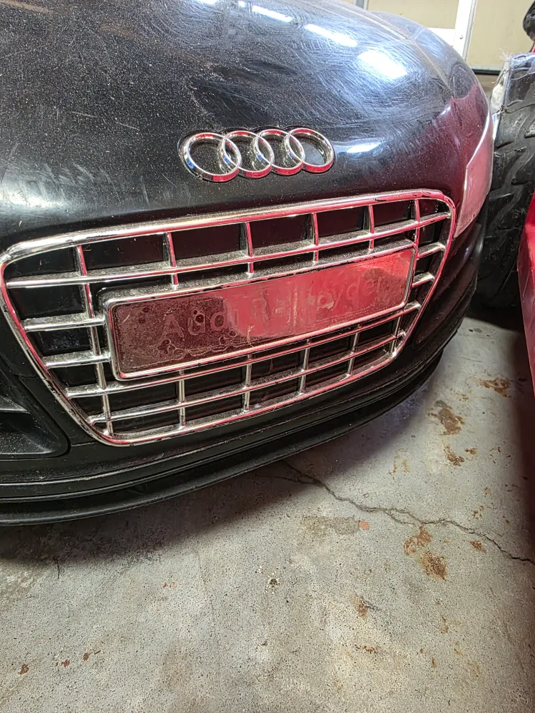 Kids Audi Ride-On Car - Some Wear image indicator(7)