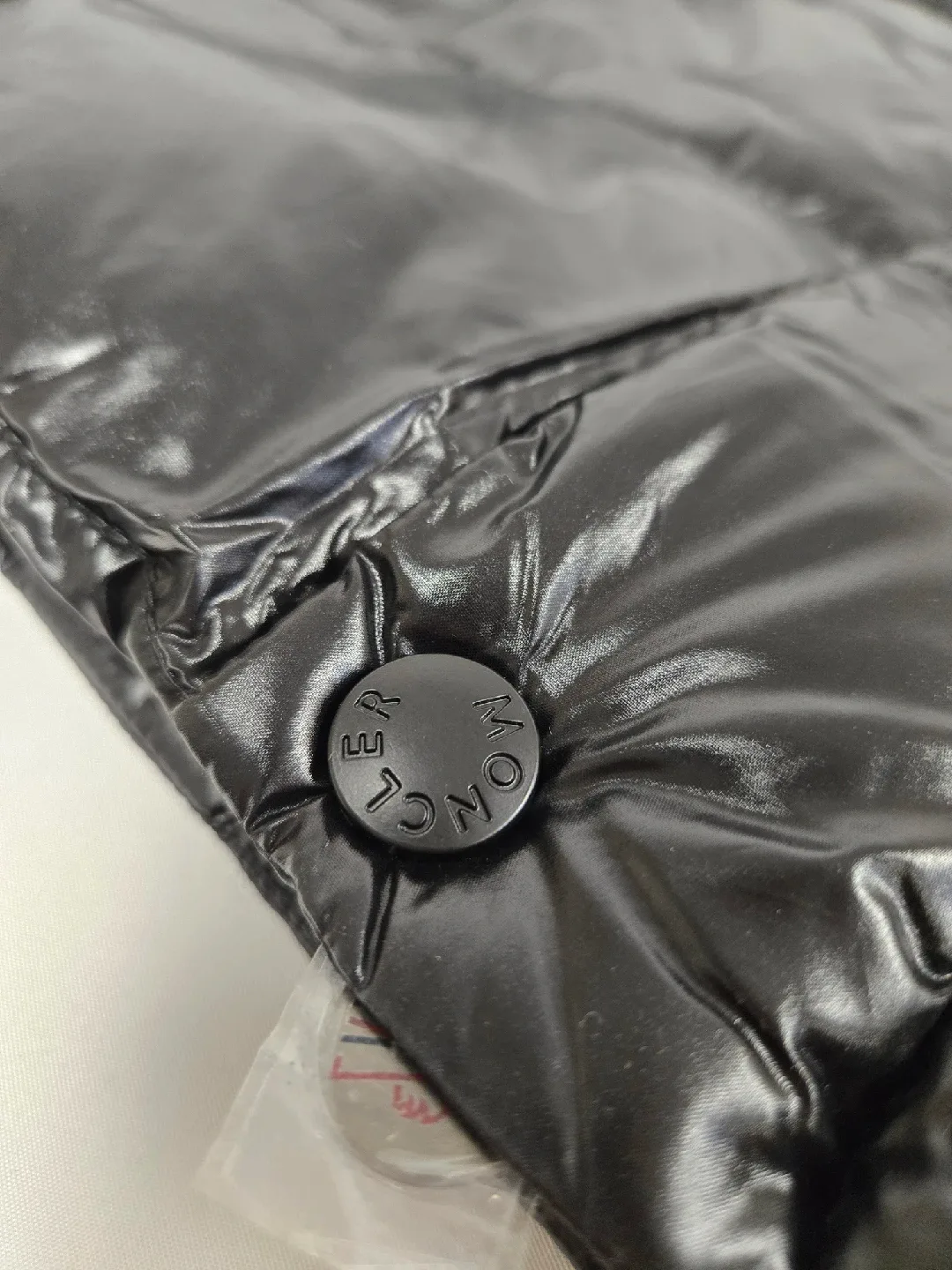 MONCLER jacket image indicator(3)