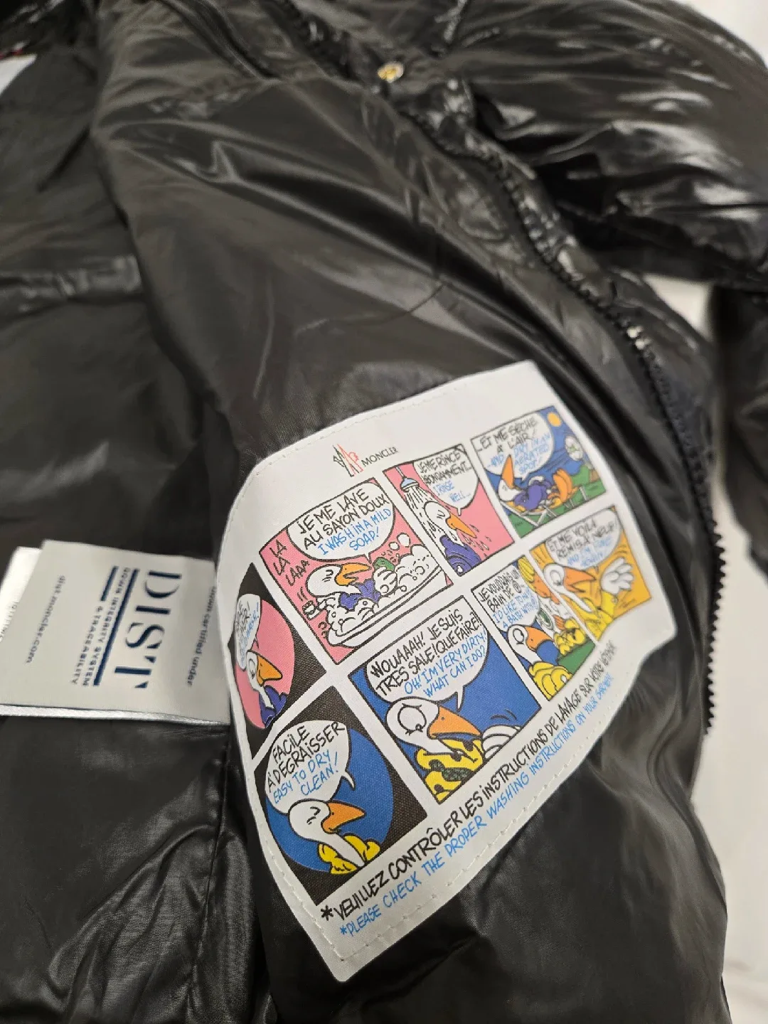 MONCLER jacket image indicator(5)