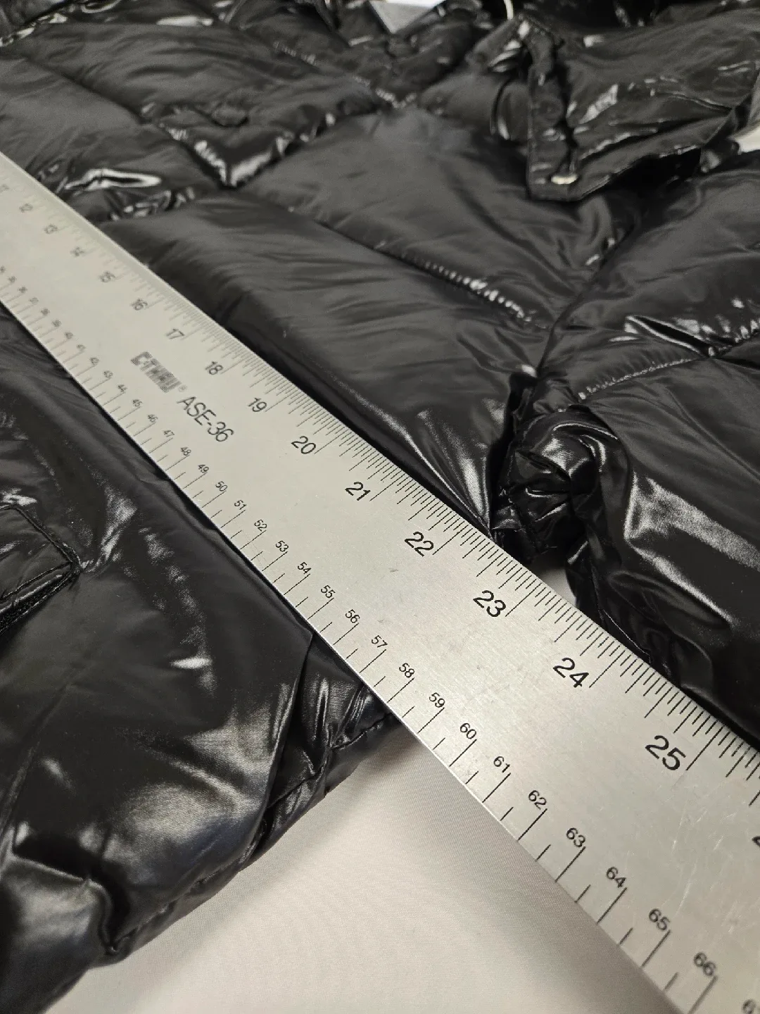 MONCLER jacket image indicator(9)