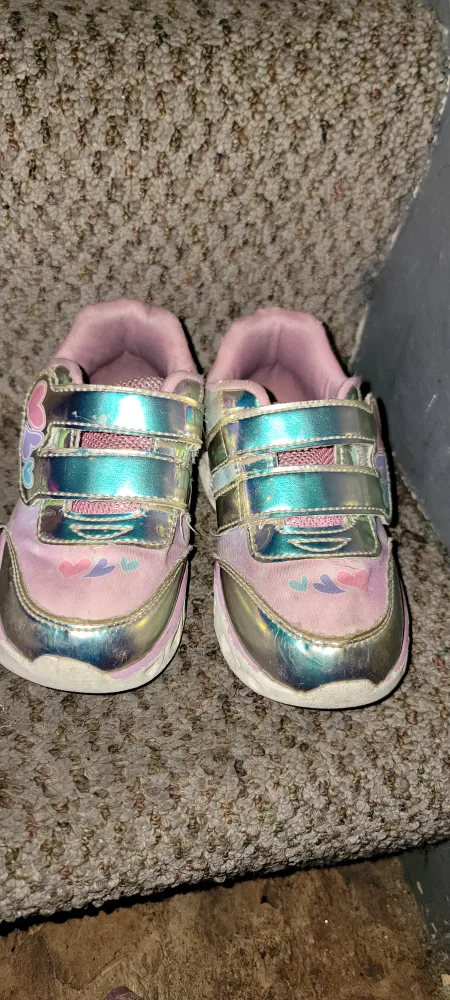 Kids' Pink light up sneakers size 9 thumbnail