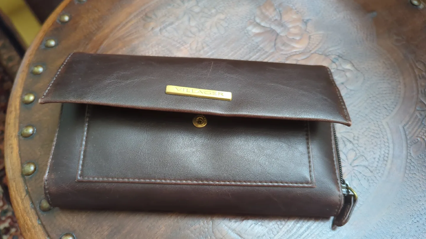 Villager Liz Claiborne Brown Leather Wallet thumbnail