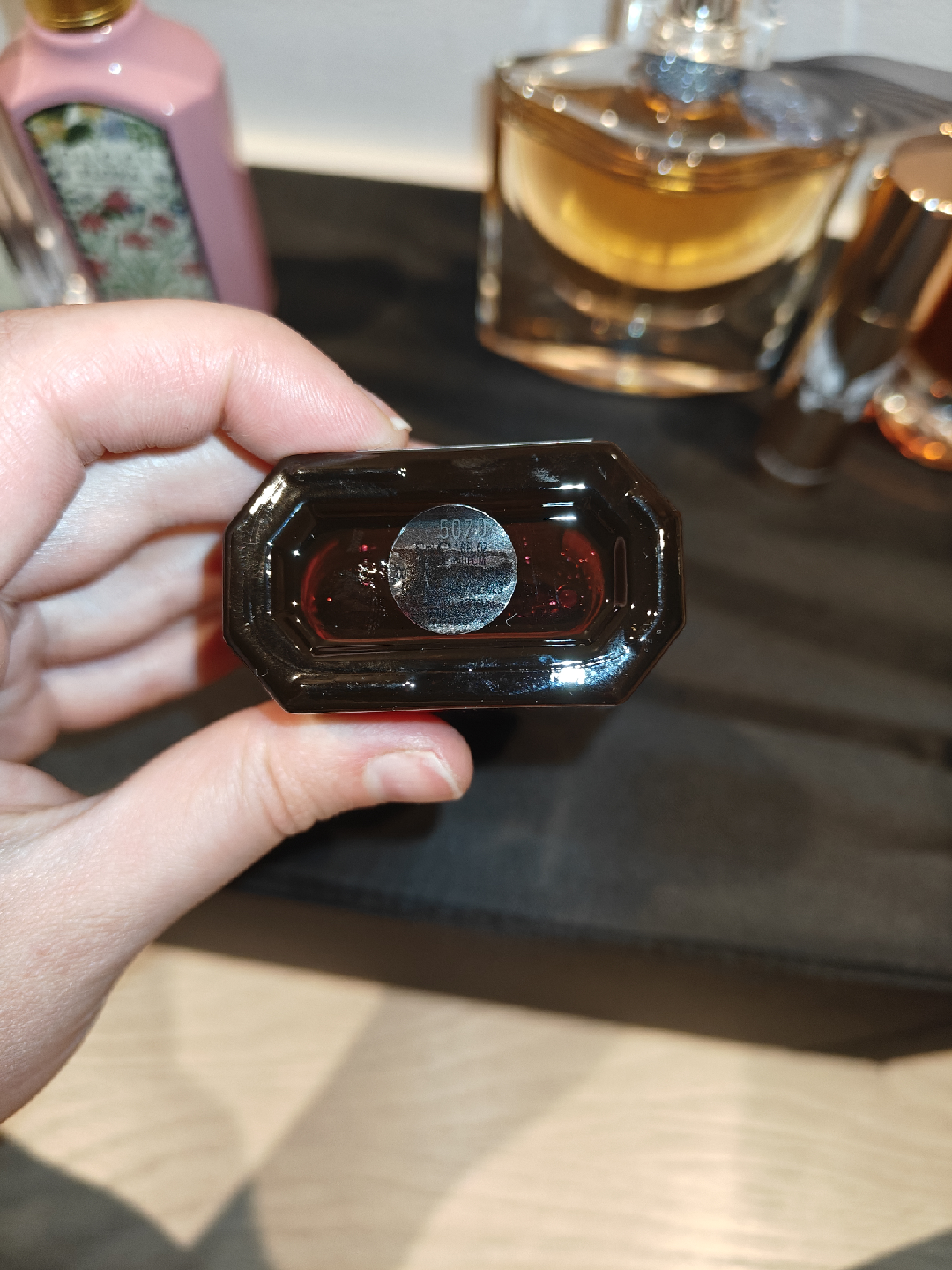 Gucci Flora Gorgeous Gardenia Intense 50ml + Freebies! - photo 2