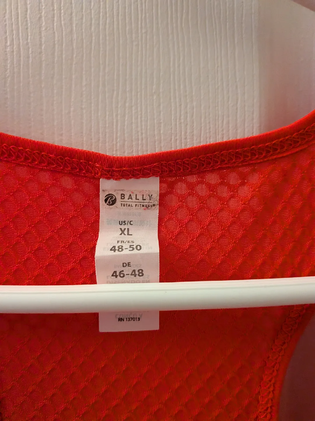 Bally Total Fitness Red Tank Top - Size XL image indicator(2)