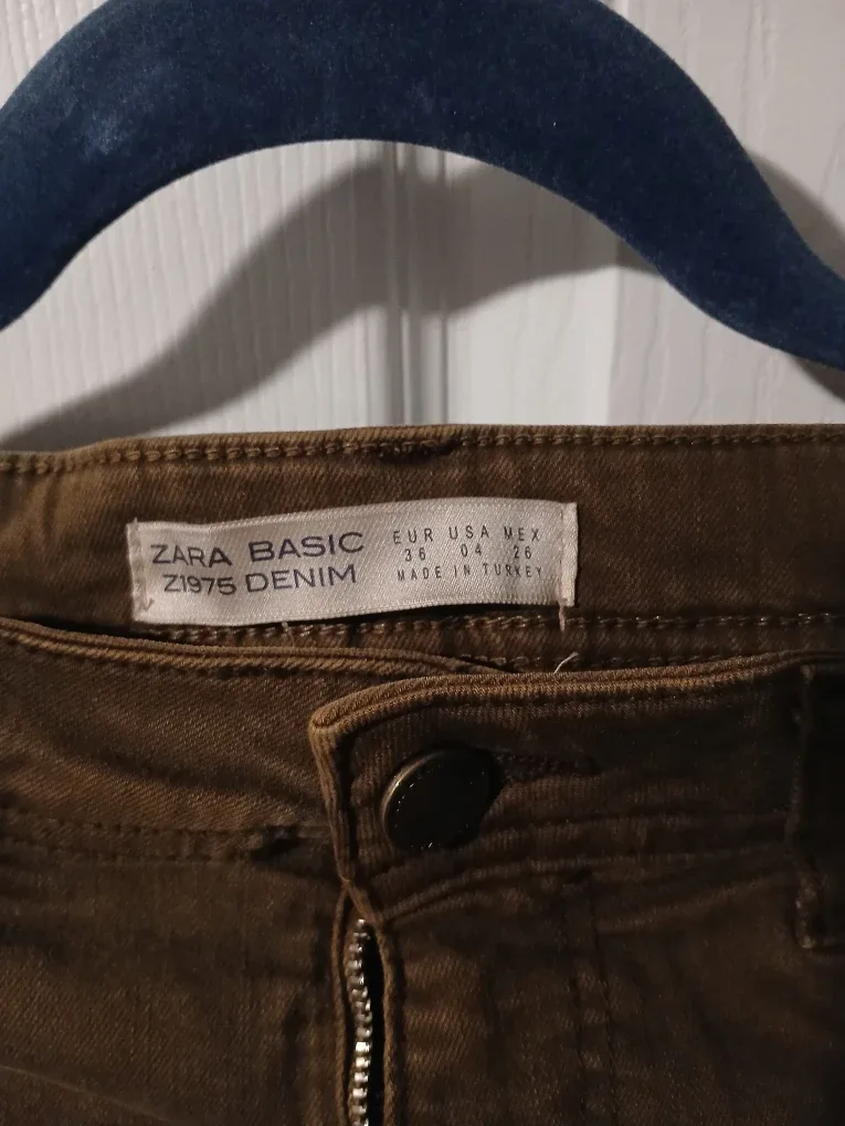 Uniqlo & Forever 21 Jeans & Pants - Size M image indicator(7)