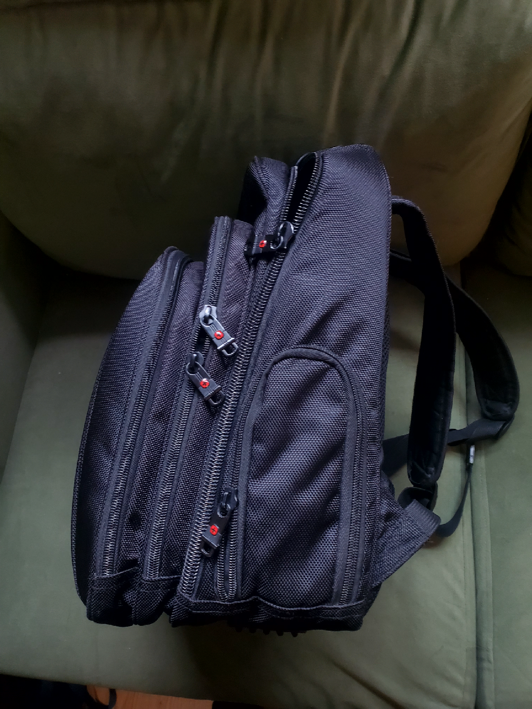 Swiss Gear Black Backpack - photo 3