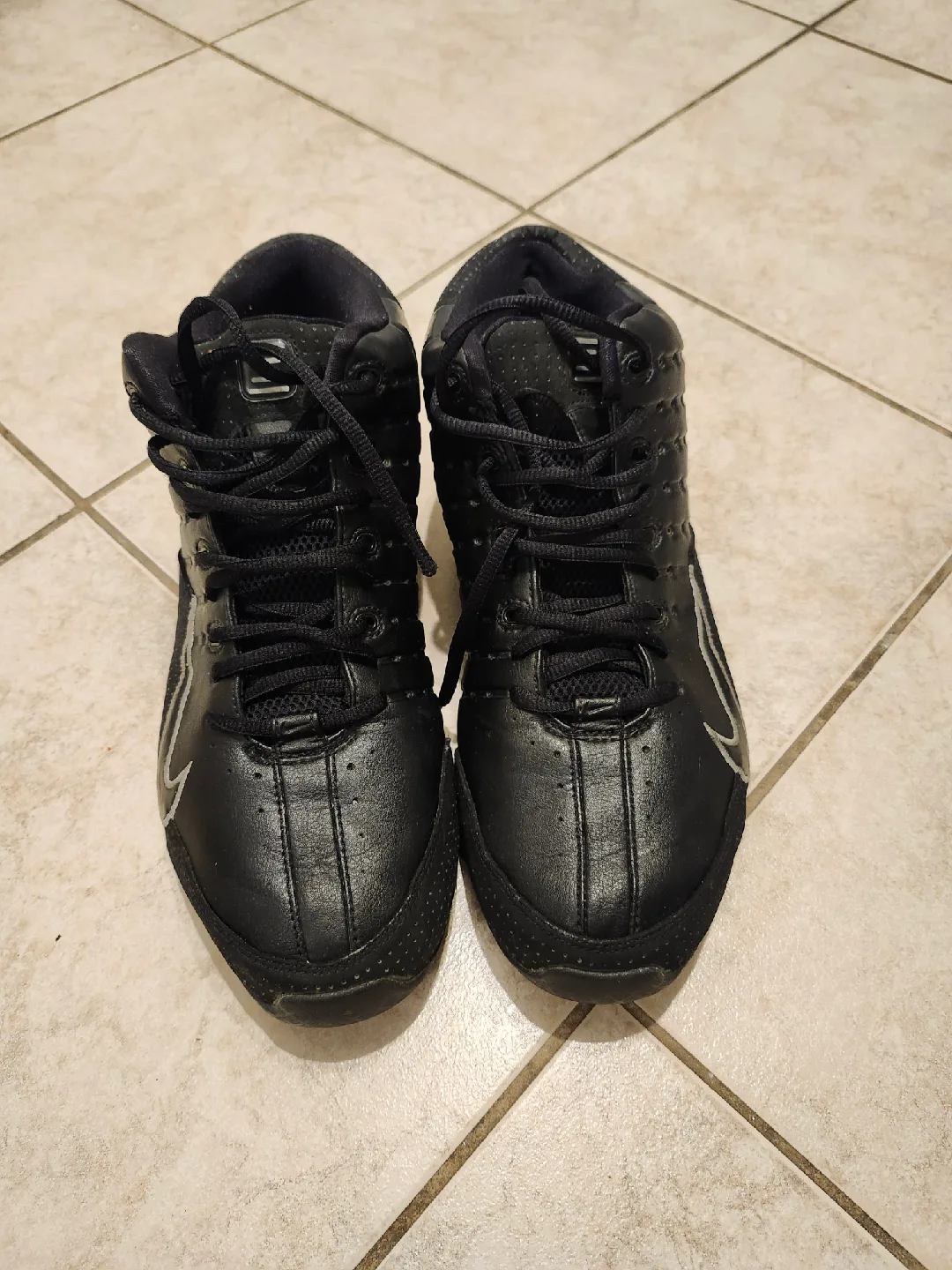 Nike Basketball Shoes - Size 10.5 image indicator(2)