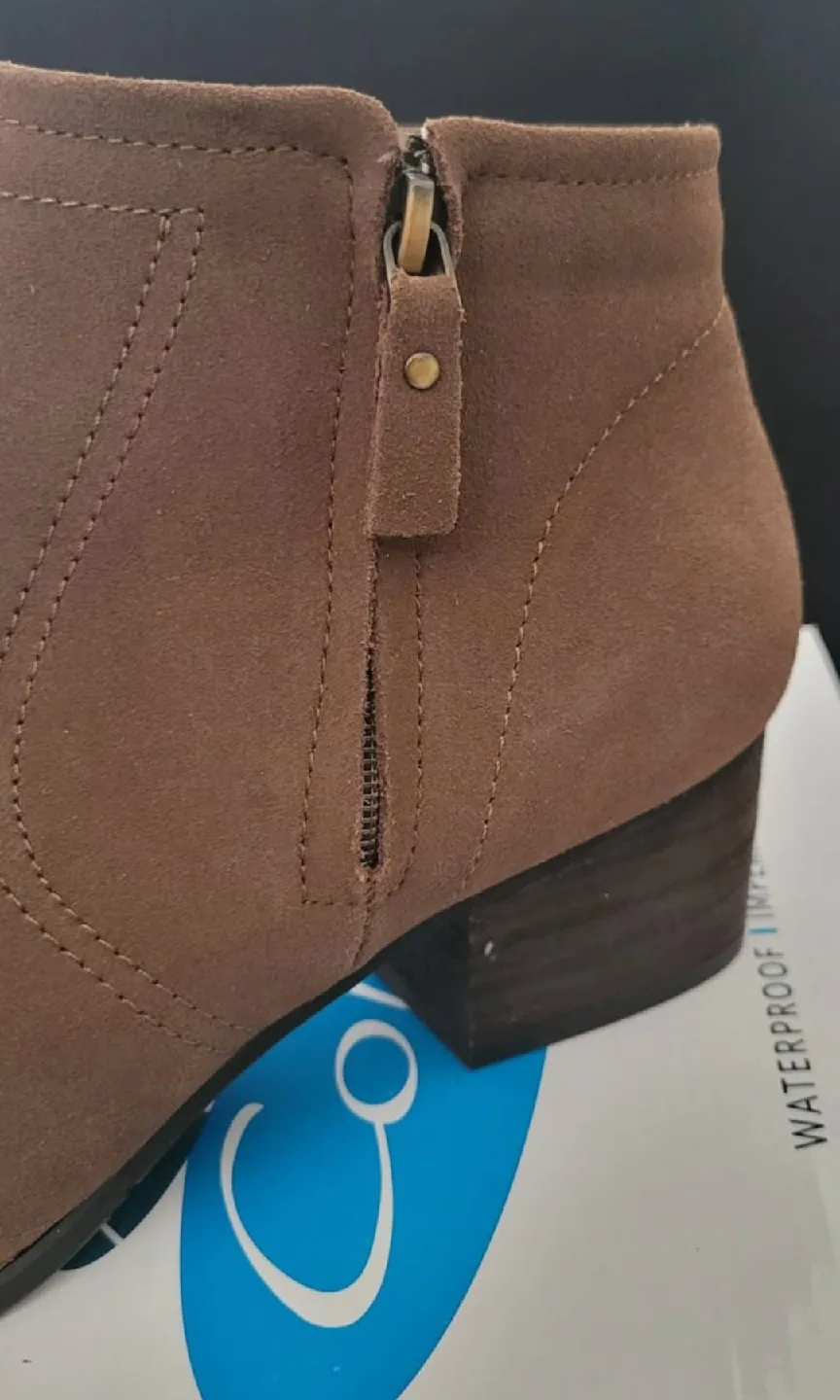 Aqua College Waterproof Ankle Boots image indicator(7)