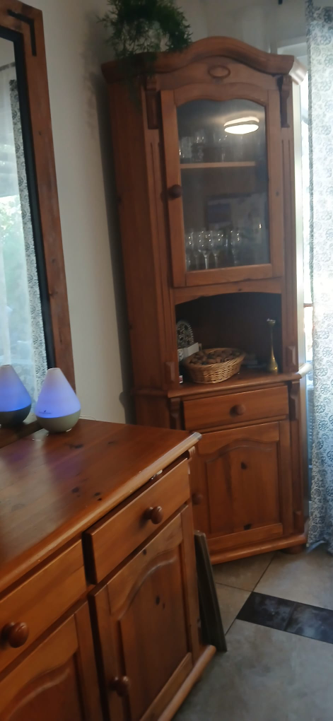 Corner display cabinet