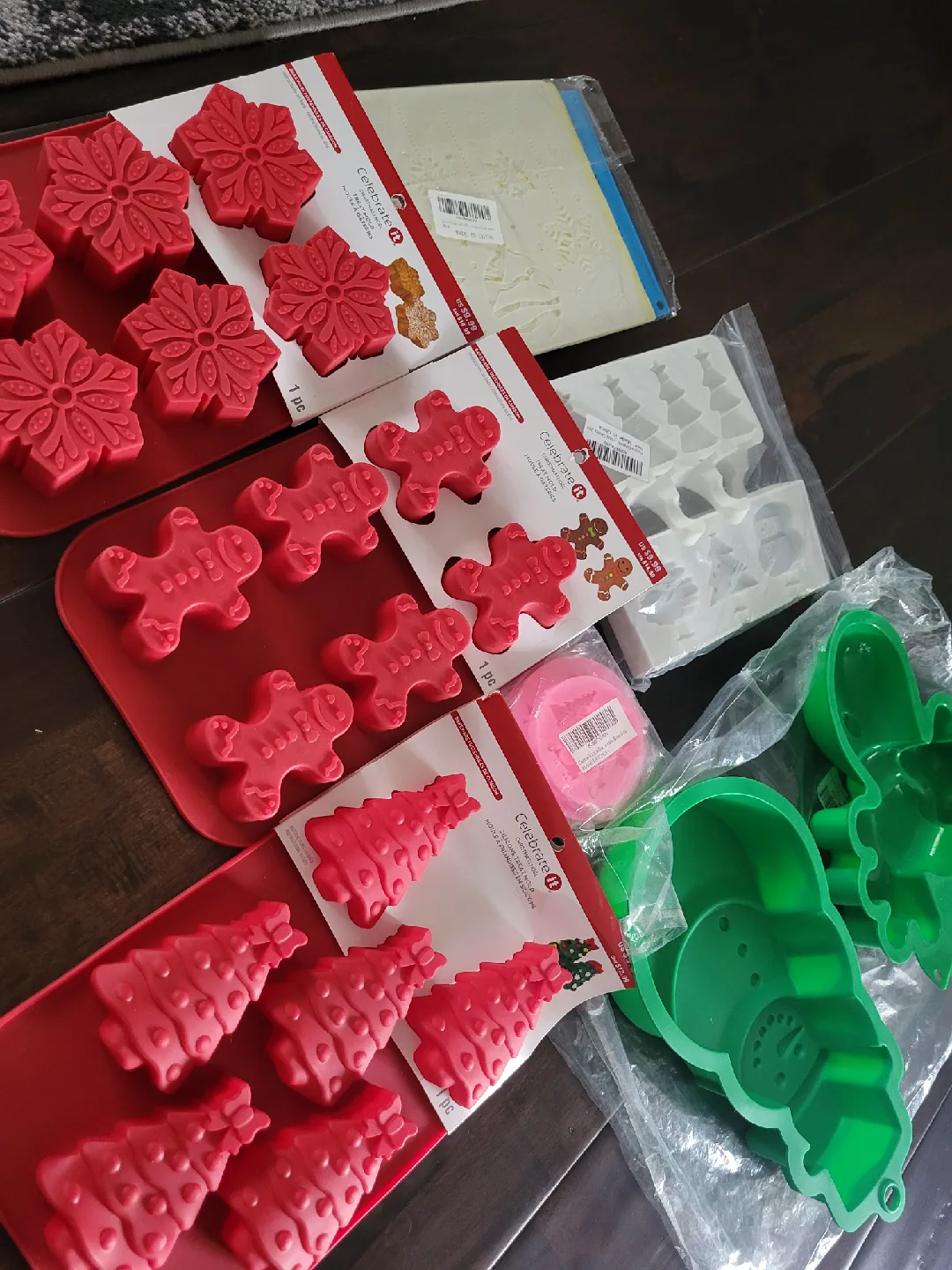 Christmas Themed Silicone Molds - New image indicator(10)