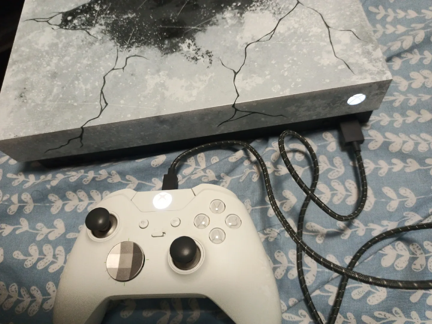 Xbox One X Special edition image indicator(7)