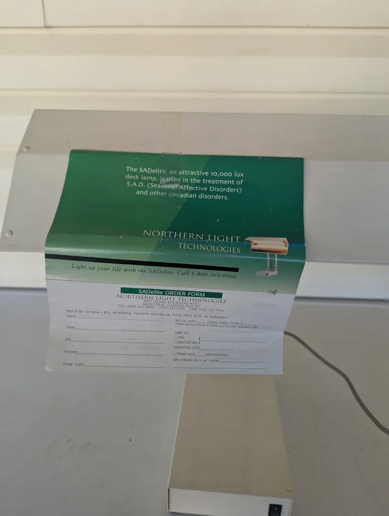 Northern Light Technologies SADelite Desk Lamp image indicator(3)