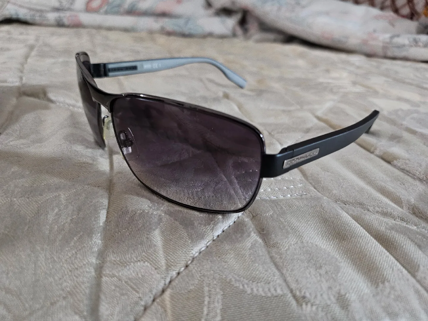 Hugo Boss Sunglasses with Case thumbnail