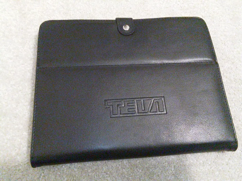 Apple iPad 32GB Model A1219 image indicator(6)