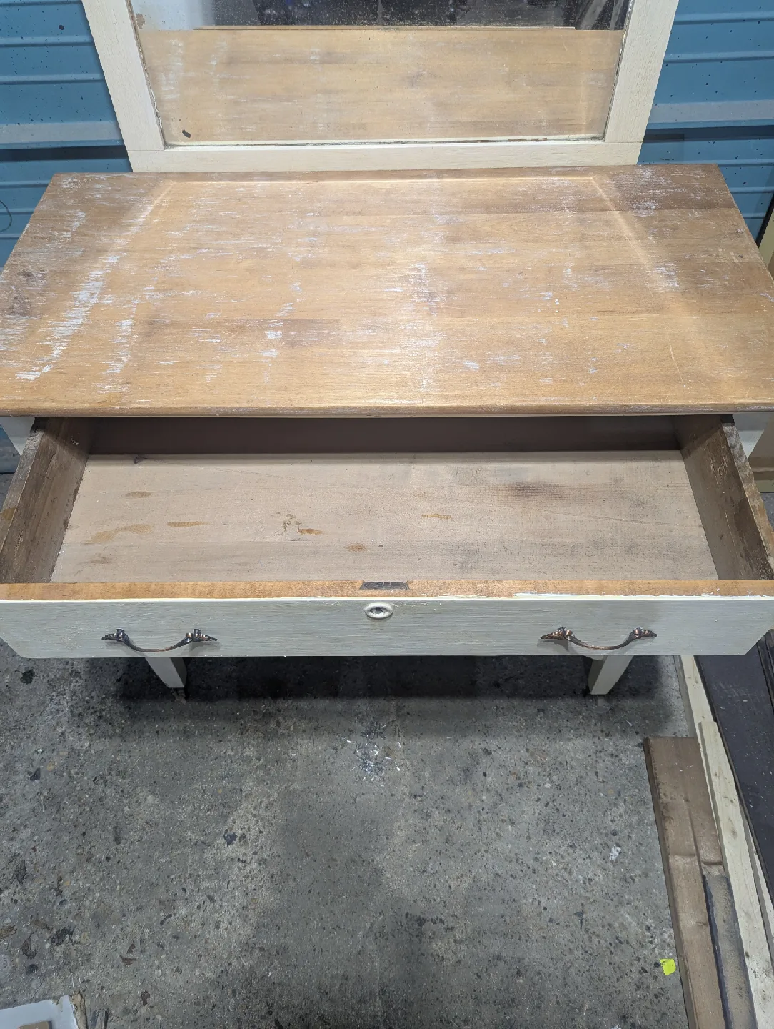 Antique Vanity Dresser with Mirror image indicator(2)