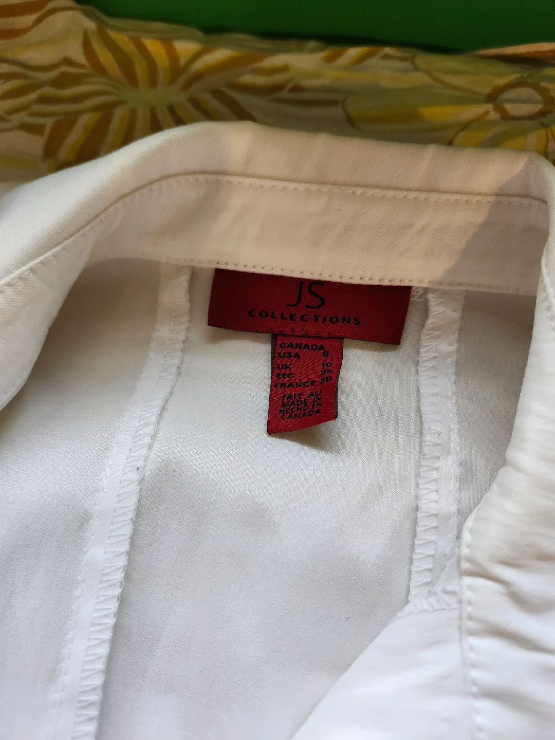 y2k white pleated zip up blouse image indicator(5)