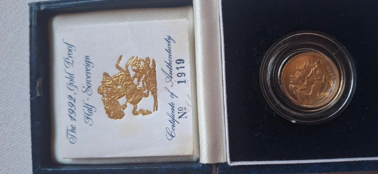 1992 Gold Proof Half-Sovereign Coin image indicator(5)