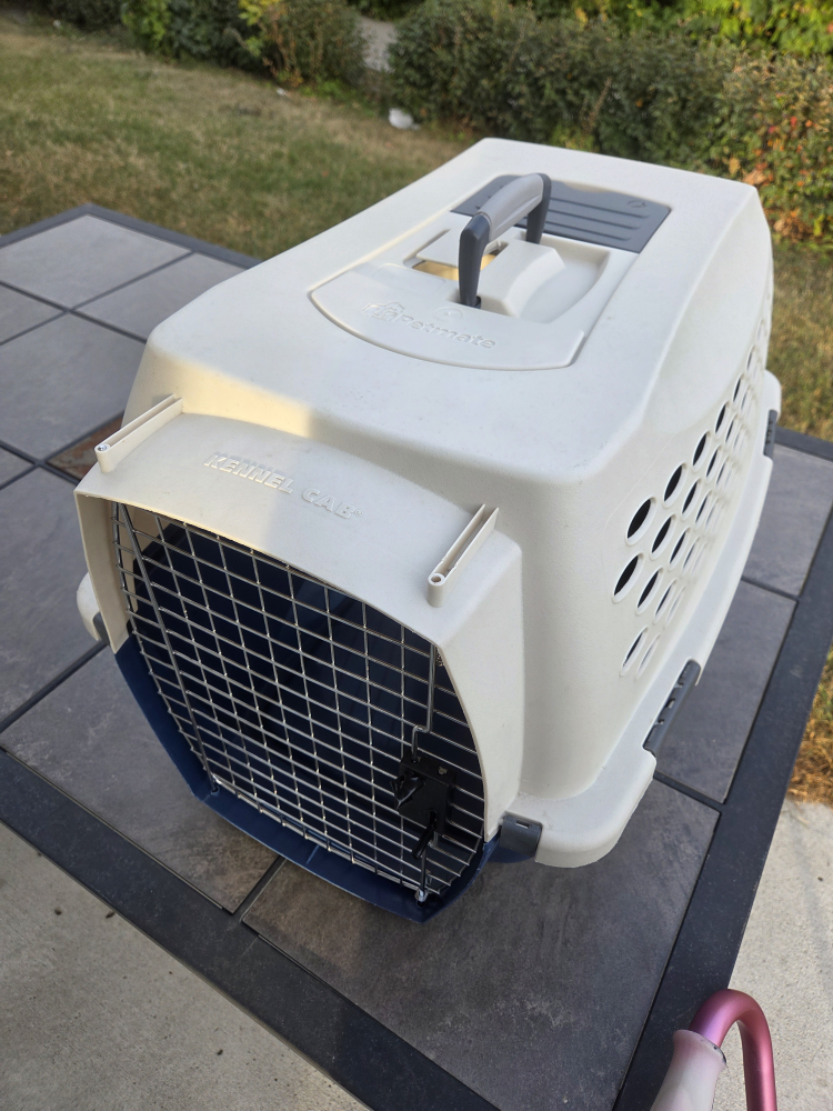 Petmate Kennel Cab Pet Carrier