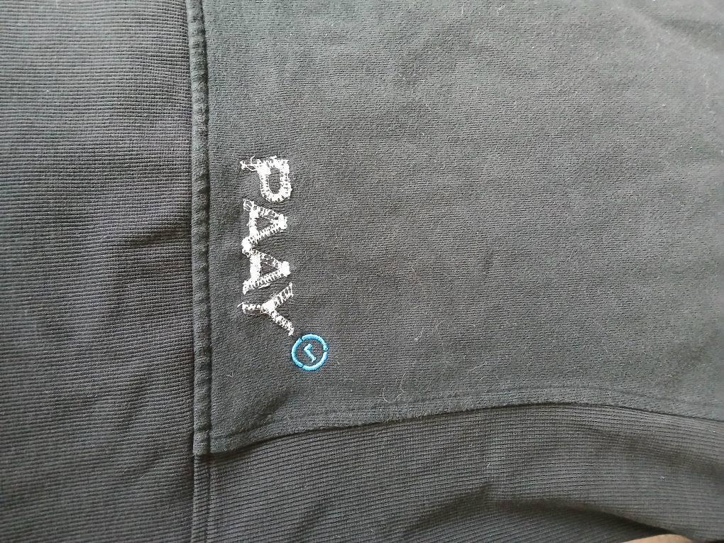 🆓️ Lululemon black zip up, size small (S) #freecycle 🥕 - photo 5