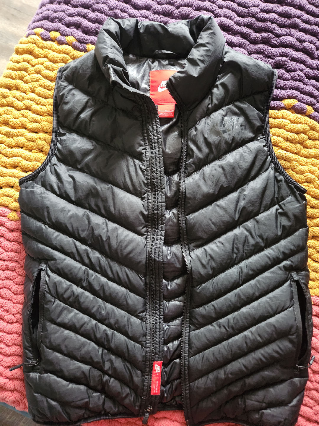 Nike Black Puffer Vest - Size S