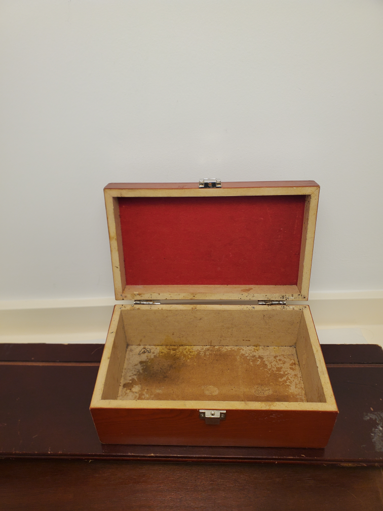 Free Wooden Box & wooden Shelf 🥕 - photo 4