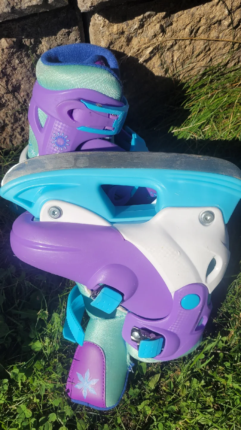 Disney Frozen Adjustable Ice Skates - Size 8-11 image indicator(2)