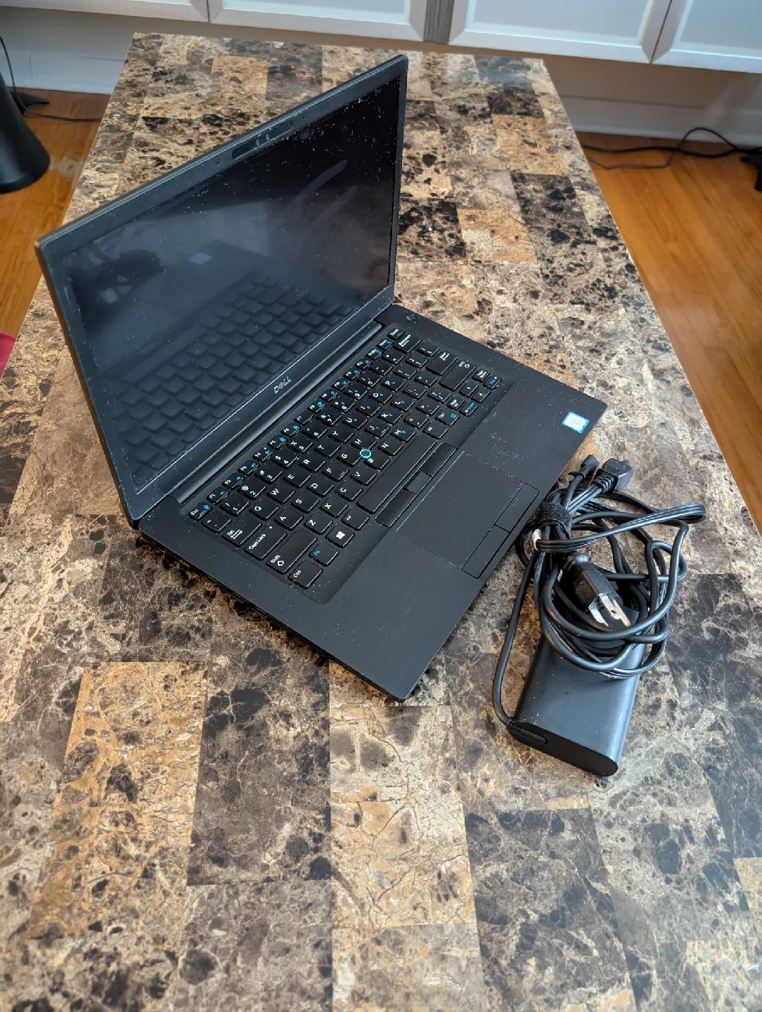 Dell Latitude 7490 Laptop (Touch Screen) image indicator(10)