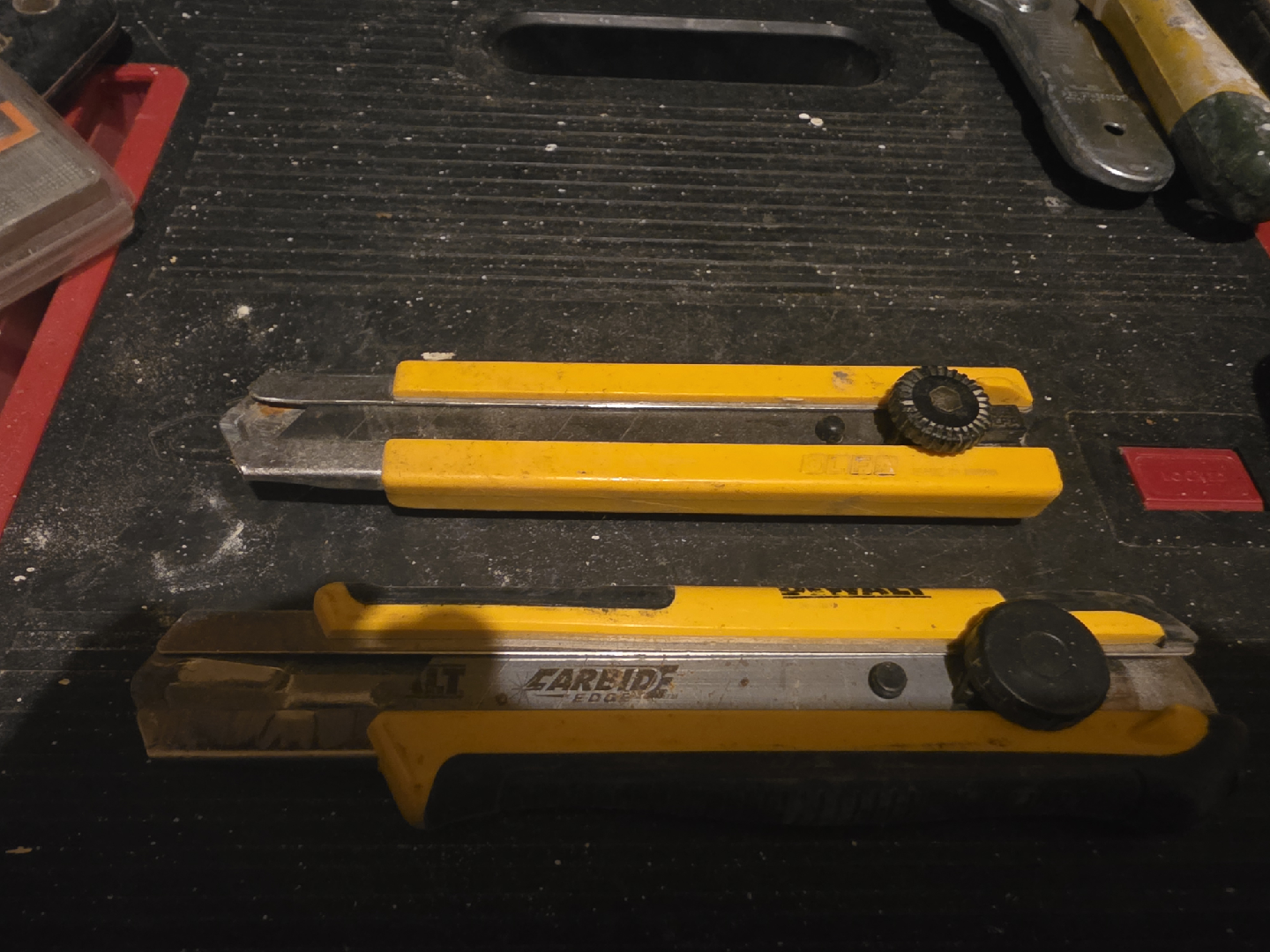 Used Dewalt & Carbide Edge Utility Knives