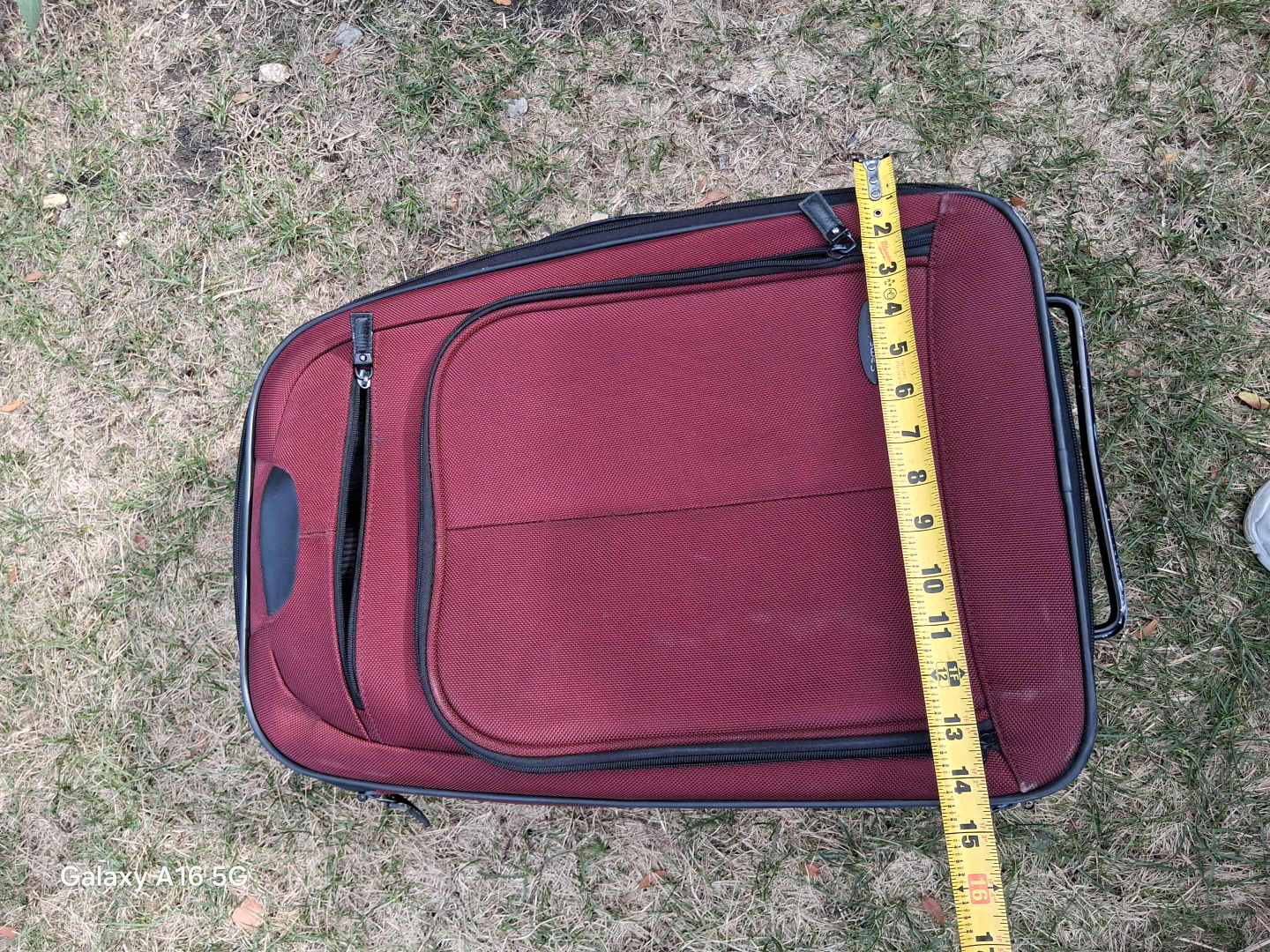 FLYTE Red Rolling Suitcase - 22 inch - photo 3
