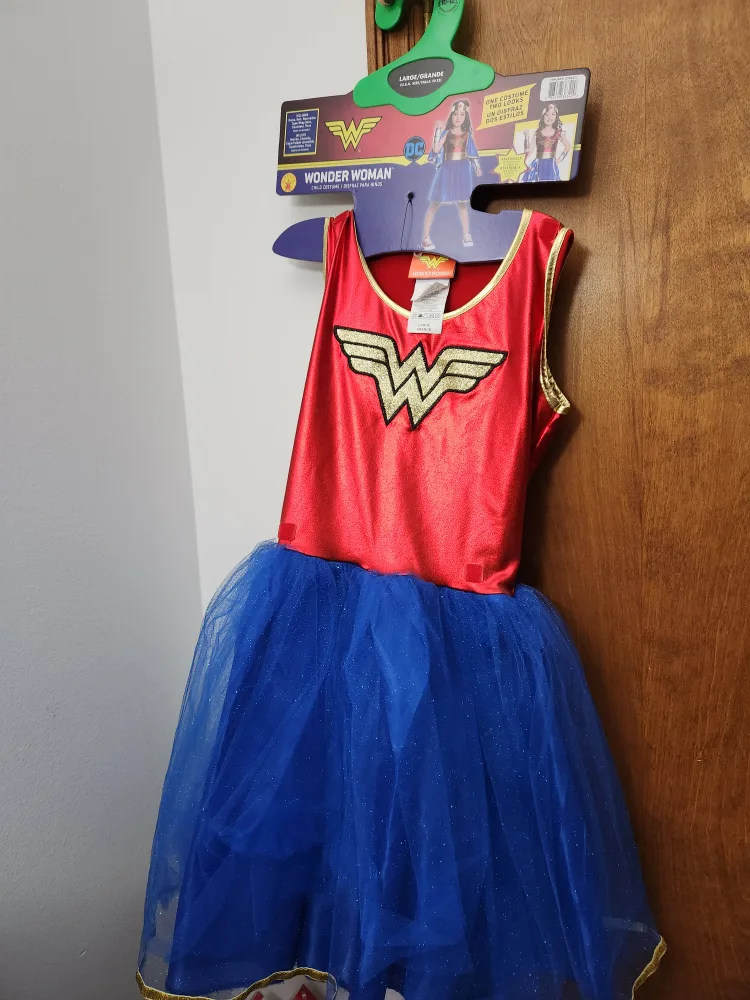Wonder Woman Halloween Costume thumbnail