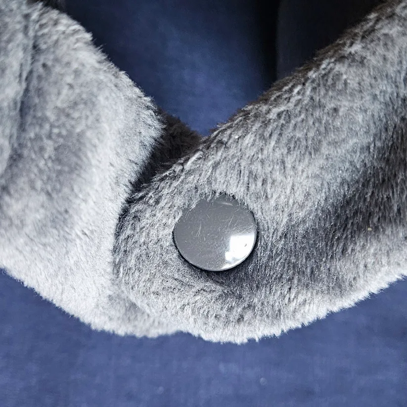 Memory Foam Grey Travel Neck Pillow ✨️🥕 image indicator(2)