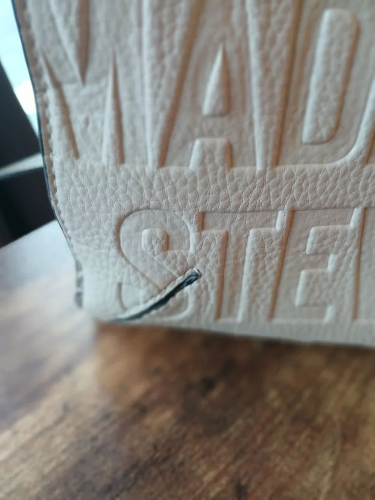 👜 Steve Madden Embossed Cream Handbag ✨ image indicator(7)