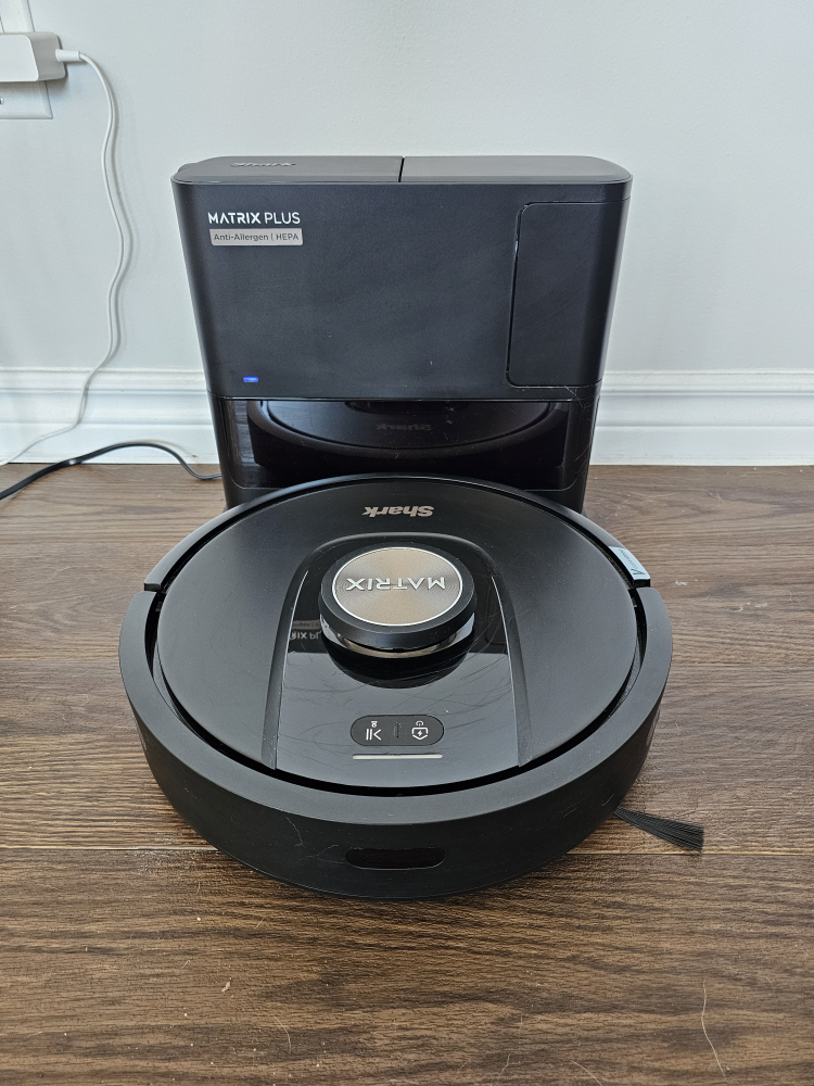 Shark Matrix Plus Anti-Allergen HEPA Robot Vacuum - photo 2