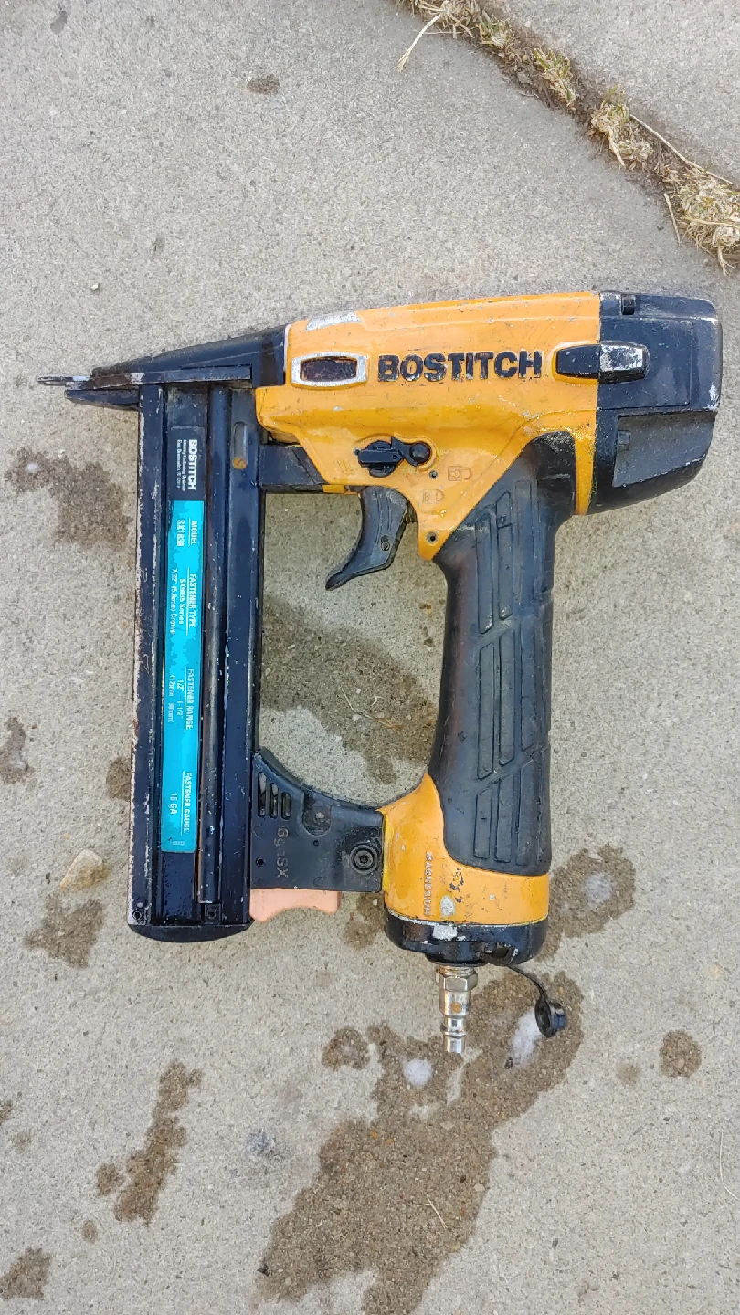 BOSTITCH SX1838 Stapler