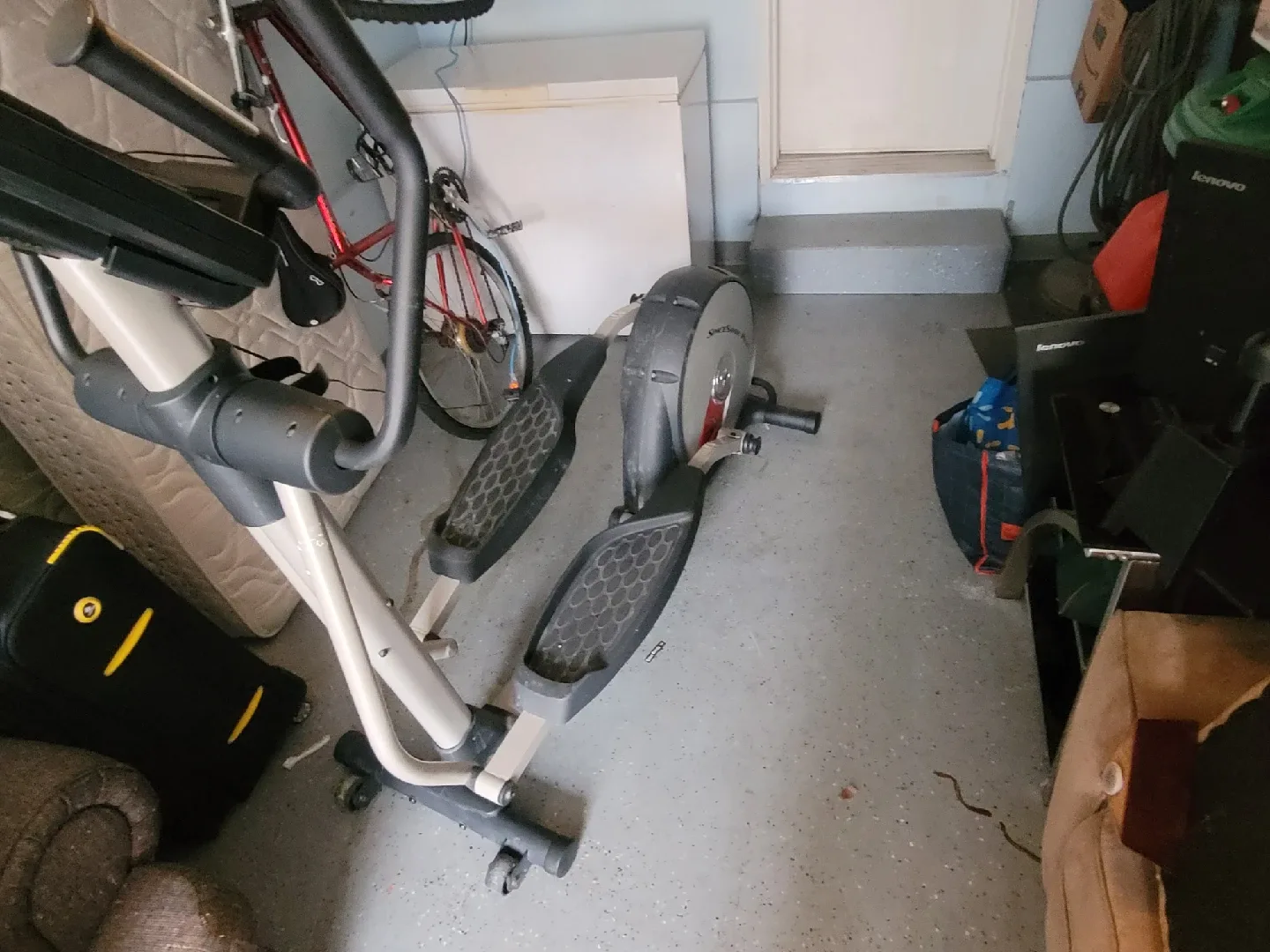 NordicTrack SpaceSaver SE7i Elliptical image indicator(8)