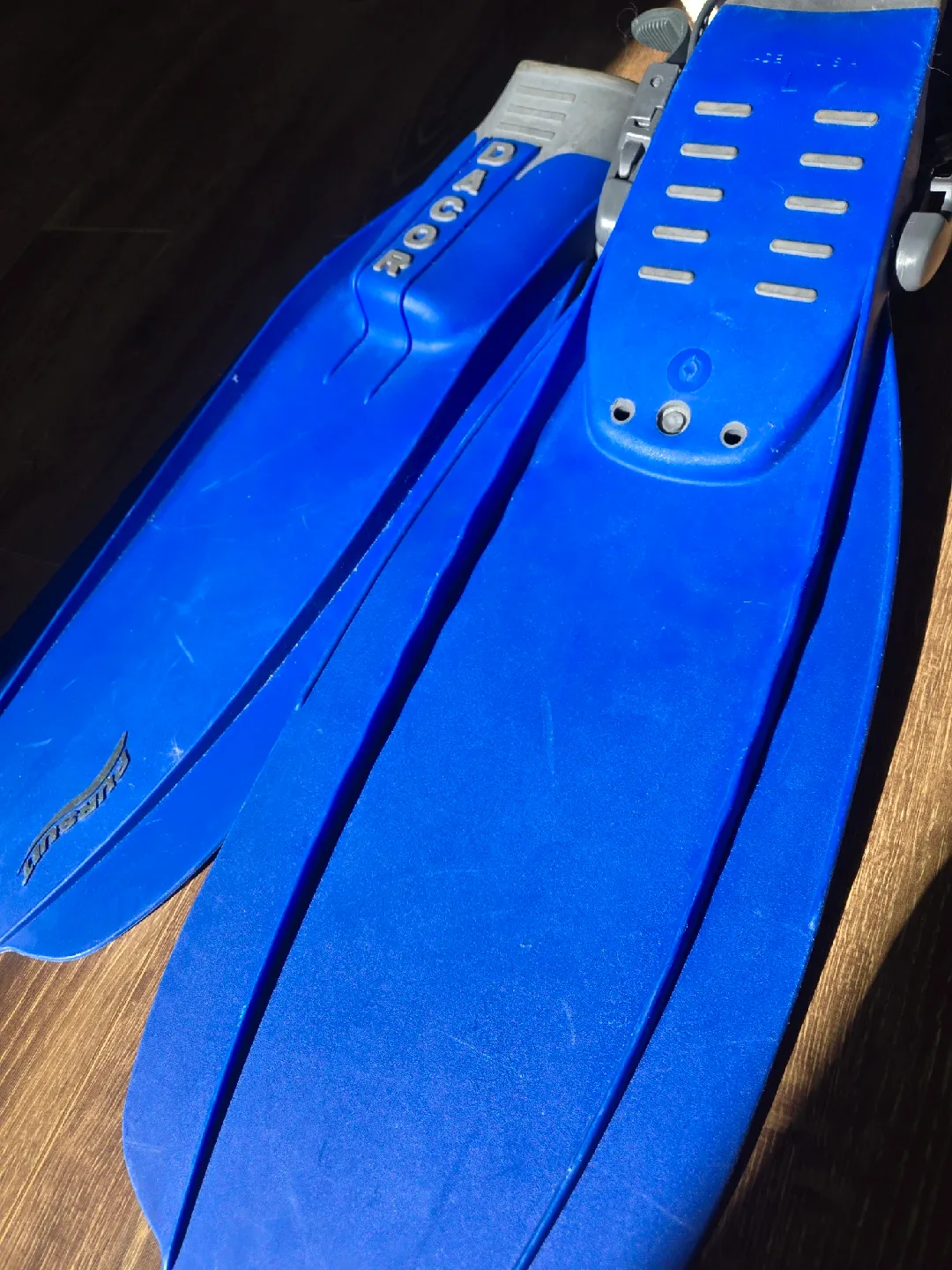 Dacor Pursuit Blue Diving Fins and zippered boots image indicator(3)