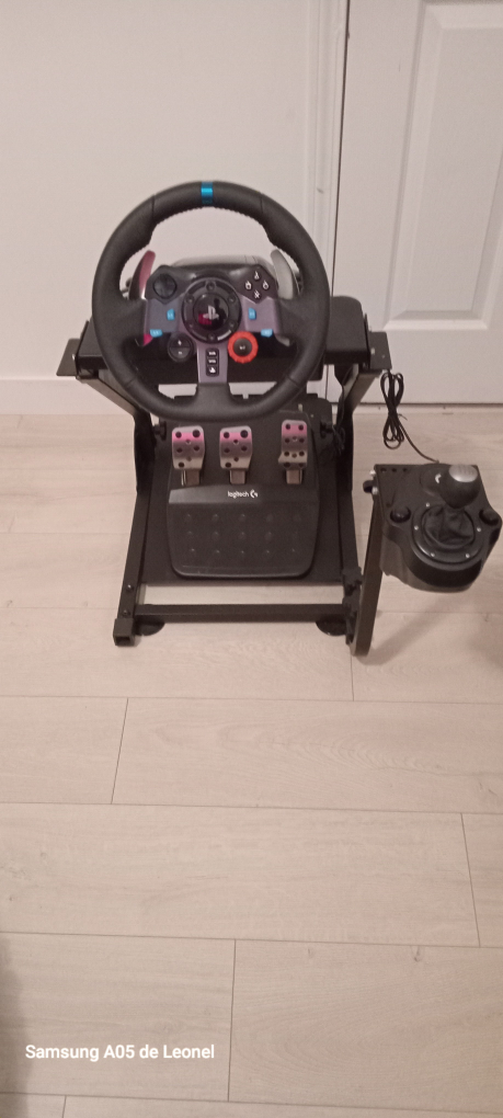 Logitech G923 Racing Wheel & Shifter - photo 5